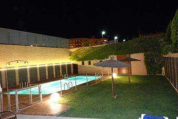 هتل Reston Valdemoro