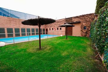 هتل Reston Valdemoro