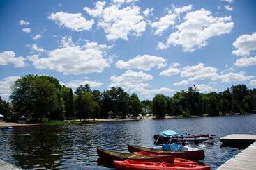 هتل Taboo Muskoka