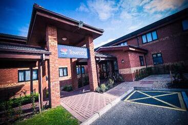 هتل Travelodge Waterford