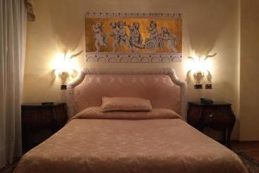 هتل The Foscarini