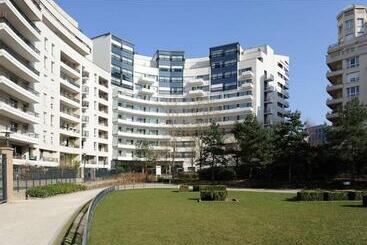 Residhome Courbevoie La Défense