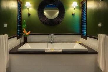 Warwick Le Lagon Resort & Spa, Vanuatu