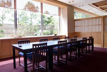 هتل Ana Crowne Plaza Yonago, An Ihg