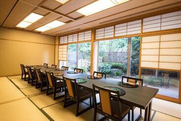 هتل Ana Crowne Plaza Yonago, An Ihg