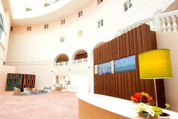 Hotel Ana Holiday Inn Resort Miyazaki, An Ihg