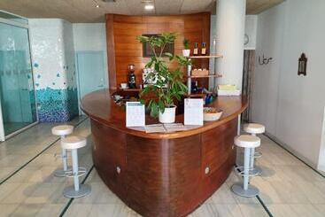 هتل & Apartaments Thalassa Sport & Spa
