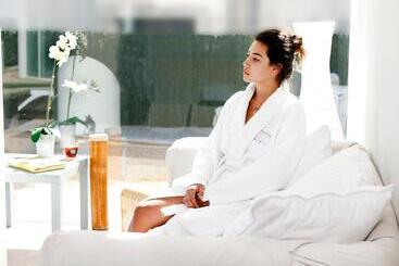 هتل & Apartaments Thalassa Sport & Spa