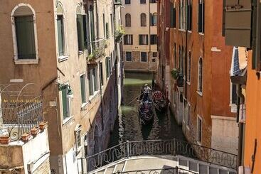 هتل Bella Venezia