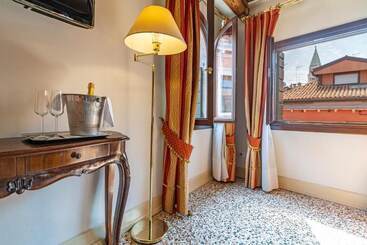 هتل Bella Venezia