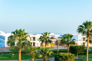 هتل Coral Beach Resort Montazah