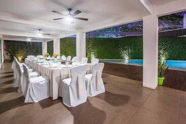 هتل Crowne Plaza Villahermosa, An Ihg