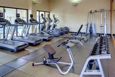 هتل Doubletree By Hilton Detroit  Dearborn