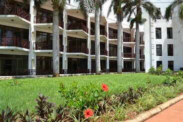 هتل Golden Tulip Dar Es Salaam