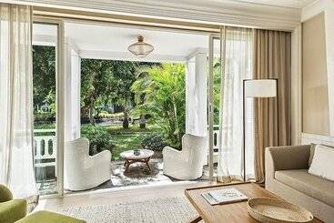 هتل Heritage Le Telfair Golf & Wellness Resort