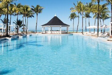 هتل Heritage Le Telfair Golf & Wellness Resort