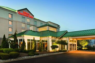 هتل Hilton Garden Inn Niagaraonthelake