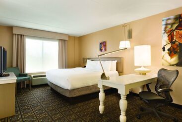 هتل Hilton Garden Inn Niagaraonthelake