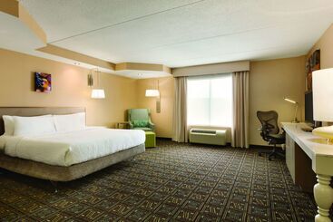 هتل Hilton Garden Inn Niagaraonthelake