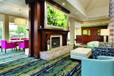 هتل Hilton Garden Inn Niagaraonthelake