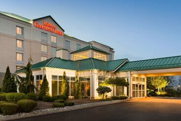 هتل Hilton Garden Inn Niagaraonthelake
