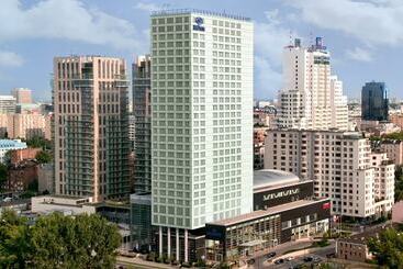 ホテル Hilton Warsaw City