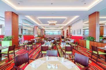 ホテル Hilton Warsaw City