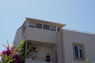 هتل Kamelya Apartments