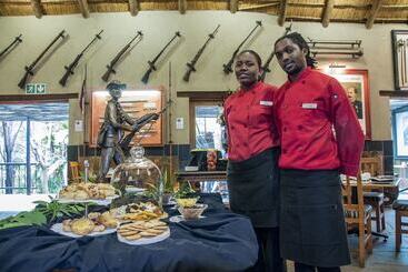 هتل Kedar Heritage Lodge, Conference Centre & Spa