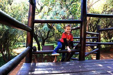 هتل Kedar Heritage Lodge, Conference Centre & Spa