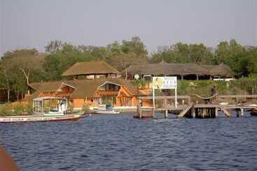 هتل Keur Saloum