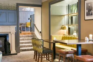 Lahinch Coast Hotel And Suites