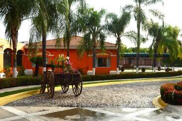 هتل Mision Colima