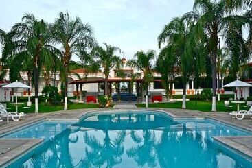 هتل Mision Colima