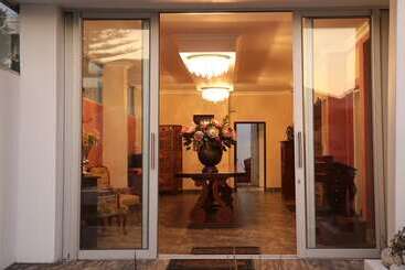 فندق Misty Waves Boutique