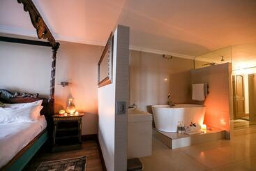 فندق Misty Waves Boutique