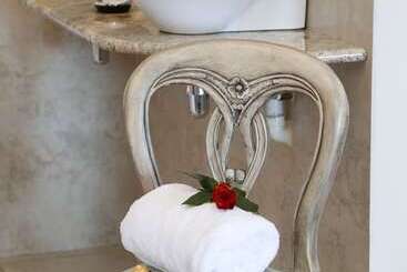 فندق Misty Waves Boutique