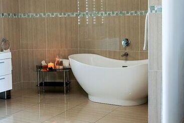 فندق Misty Waves Boutique