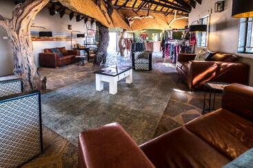 هتل Namib Desert Lodge