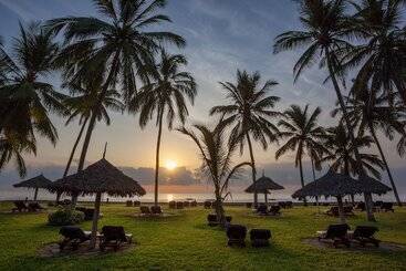 هتل Neptune Paradise Beach Resort & Spa   All Inclusive
