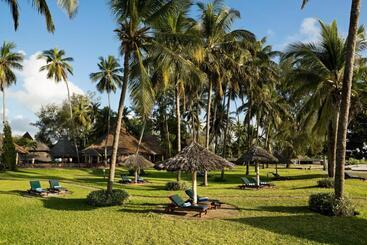 هتل Neptune Paradise Beach Resort & Spa   All Inclusive