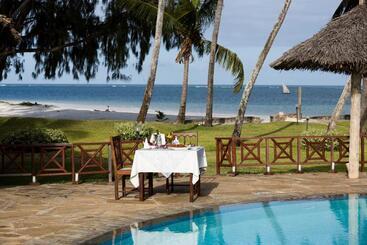 هتل Neptune Paradise Beach Resort & Spa   All Inclusive