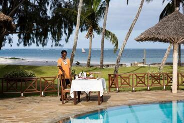 هتل Neptune Paradise Beach Resort & Spa   All Inclusive