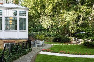 هتل Nh London Kensington