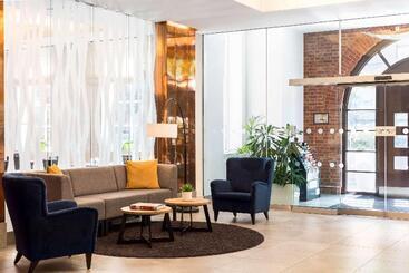هتل Nh London Kensington