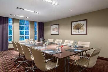 هتل Nh London Kensington