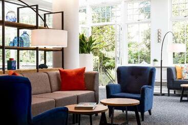 هتل Nh London Kensington