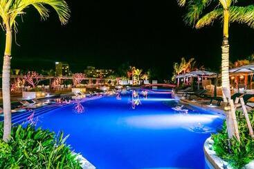 Oriental Hotel Okinawa Resort & Spa
