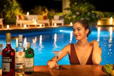 Oriental Hotel Okinawa Resort & Spa