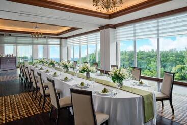 Oriental Hotel Okinawa Resort & Spa